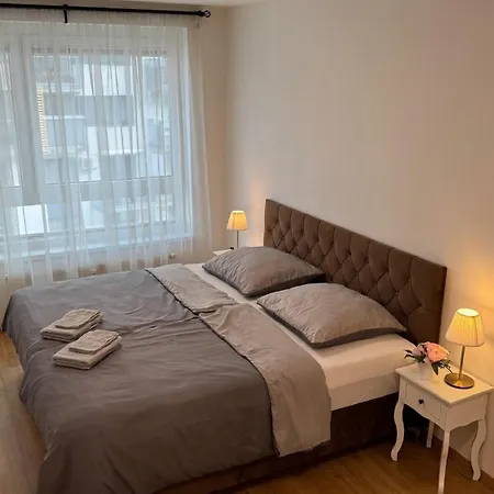 Prestige - Next To Ice Arena, Private Parking Bratislava