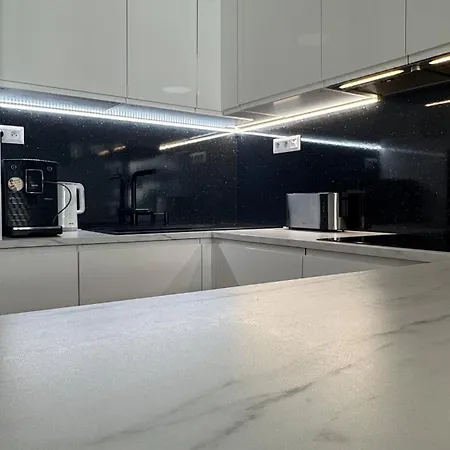 Prestige - Next To Ice Arena, Private Parking Bratislava