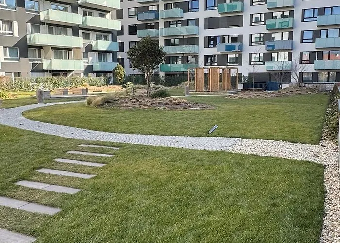 Prestige - Next To Ice Arena, Private Parking Apartmán *