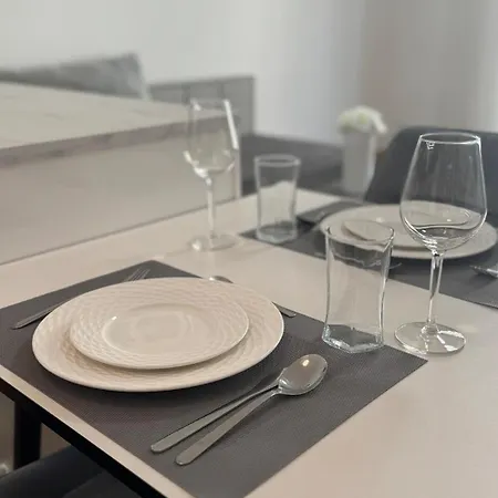 Apartmán Prestige - Next To Ice Arena, Private Parking Bratislava