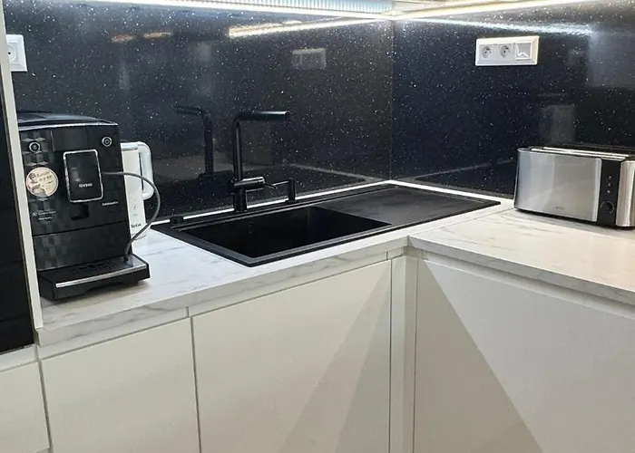 Prestige - Next To Ice Arena, Private Parking Διαμέρισμα *